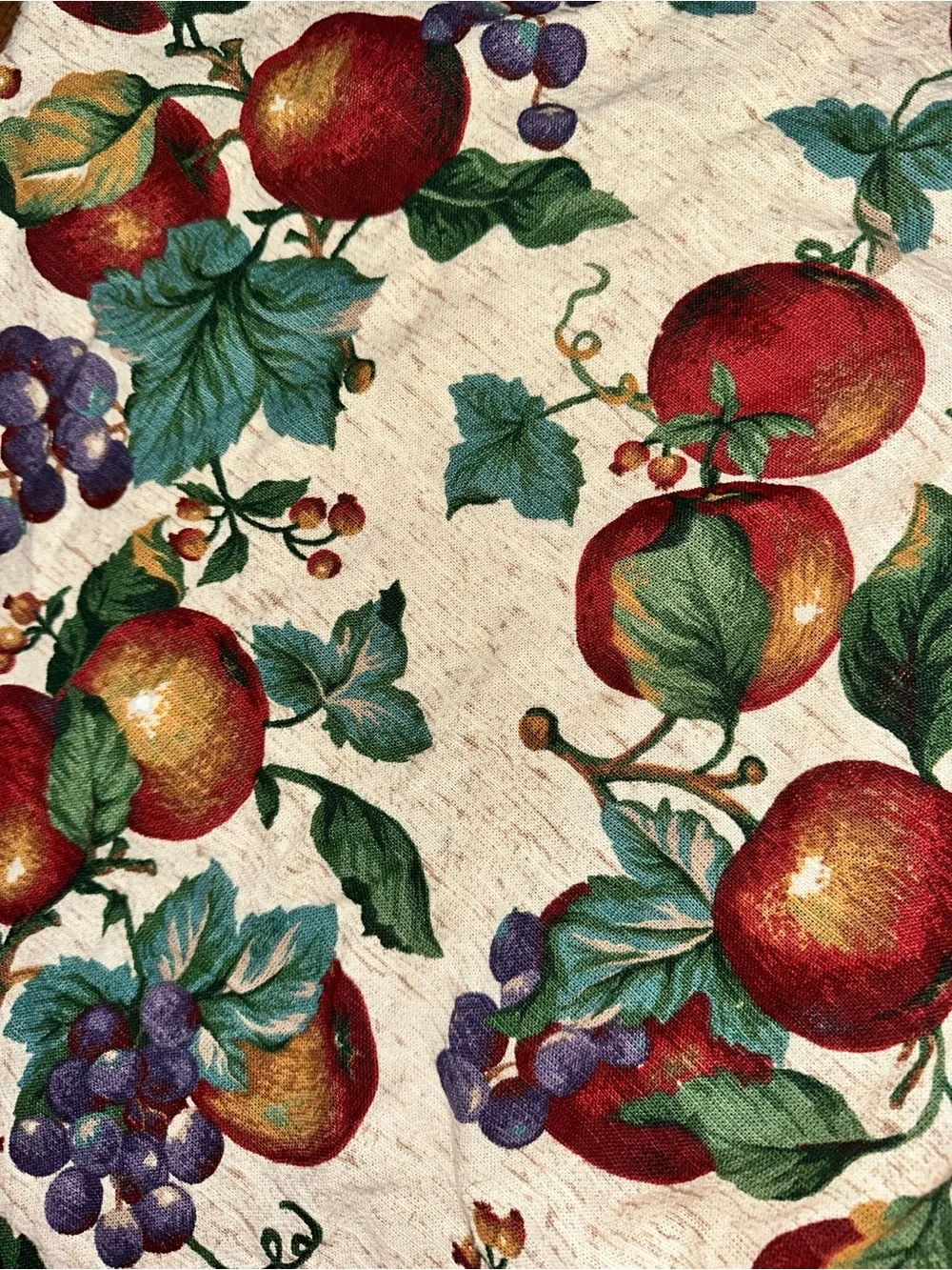 Vintage Sakura Fruit-Print Oval Tablecloth in Red, Green & Purple